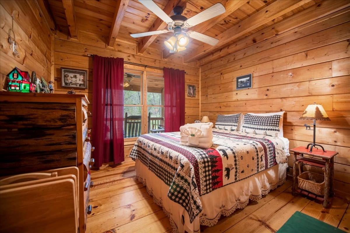 Vila Cozy Cabin Beside Briar Creek, Fire Pit, Wifi Ellijay Exteriér fotografie