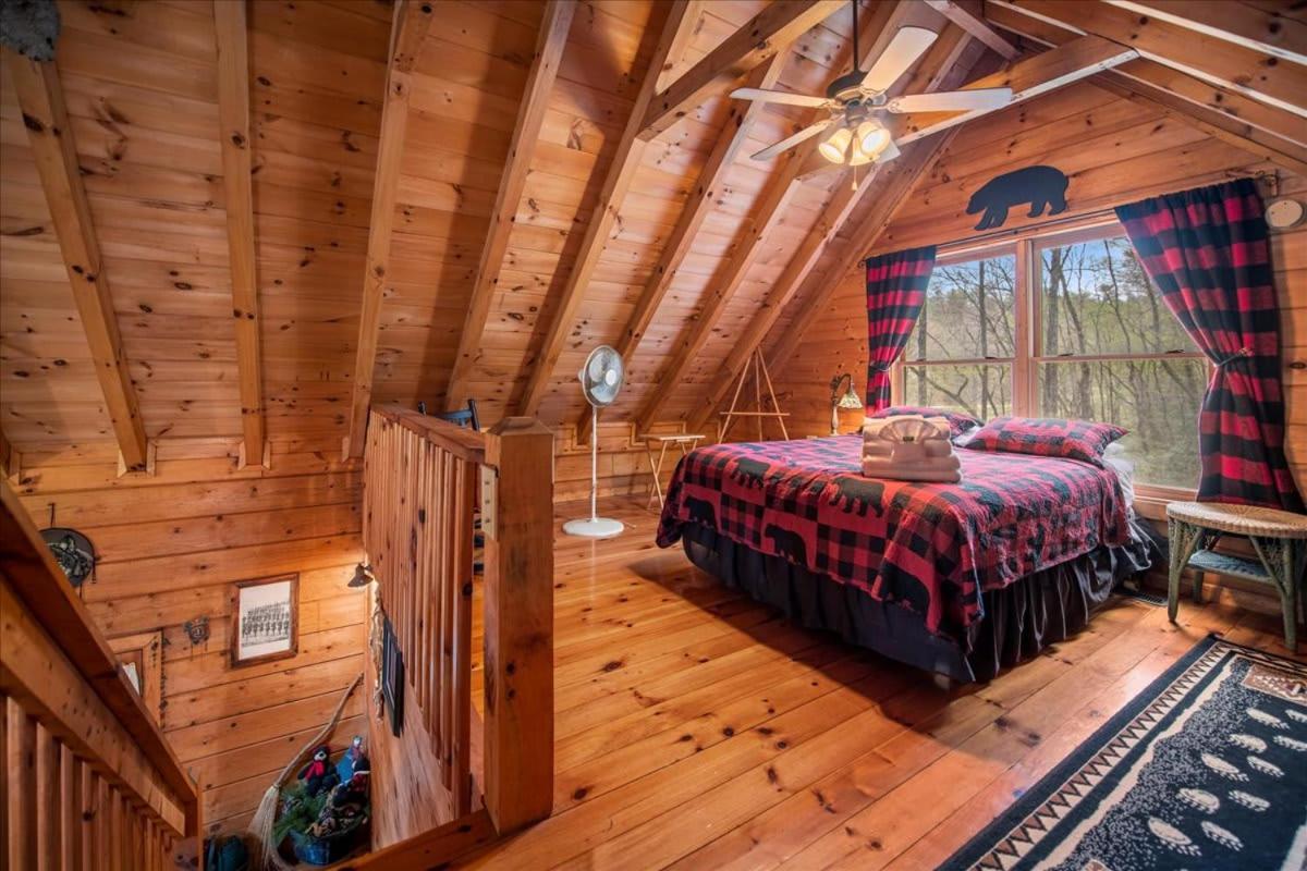 Vila Cozy Cabin Beside Briar Creek, Fire Pit, Wifi Ellijay Exteriér fotografie